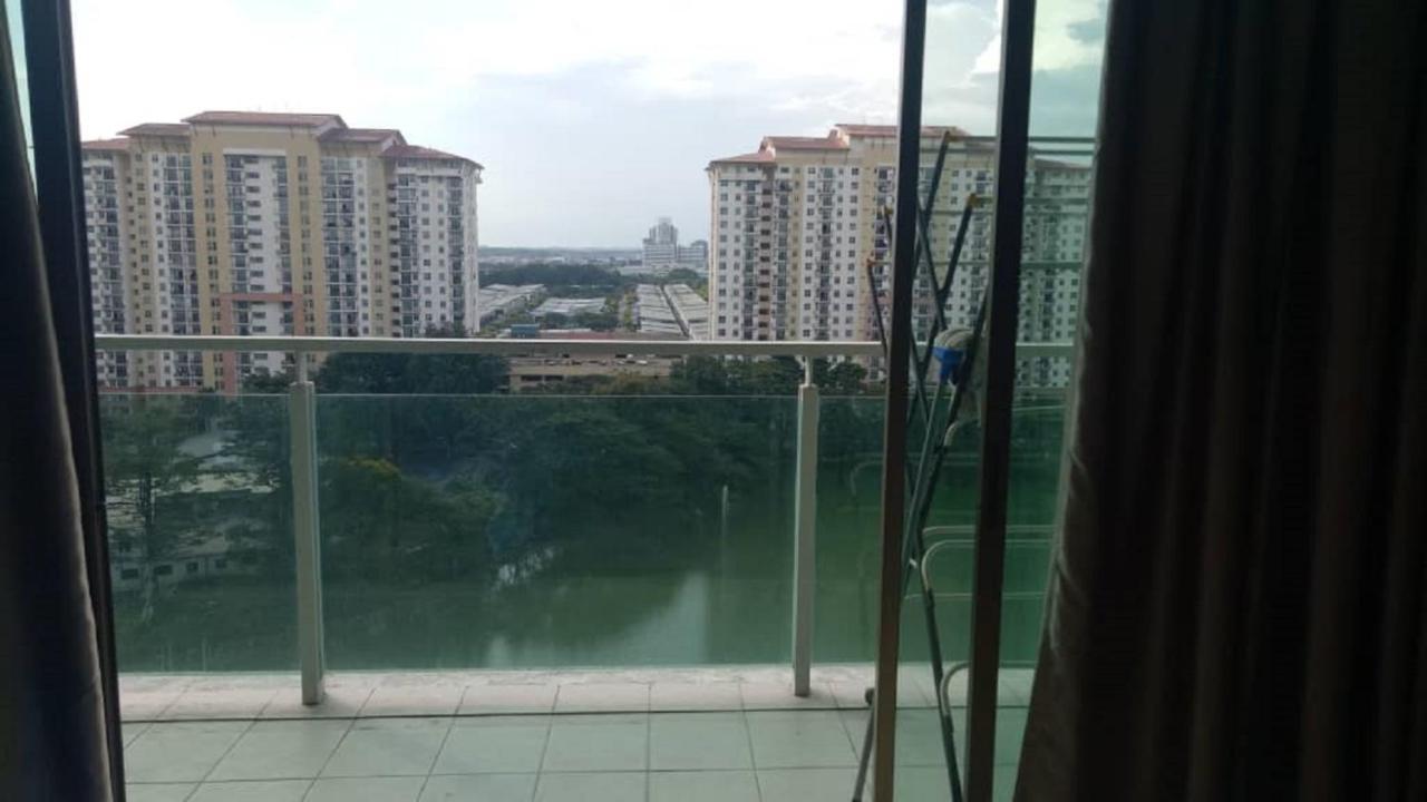11-Modern Homestay Palazio Lake View Mount Austin Palazio Near Aeon Themepark Toppen Ikea 新山 外观 照片