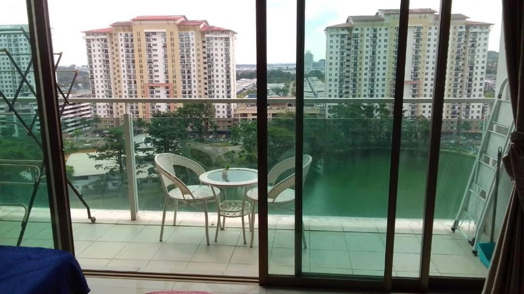 11-Modern Homestay Palazio Lake View Mount Austin Palazio Near Aeon Themepark Toppen Ikea 新山 外观 照片